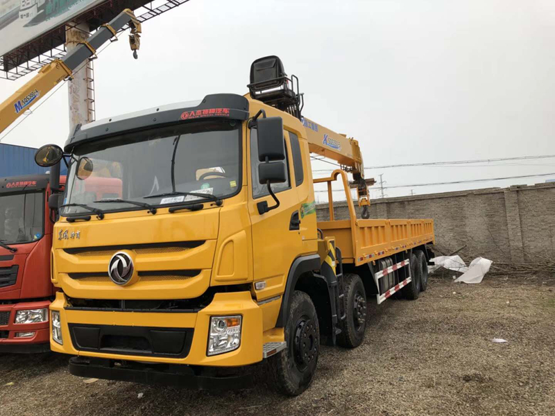 三一隨車吊與東風(fēng)特商濰柴前四后八隨車吊價格解析